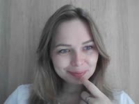 i m so kind and very deep girl with perfect smyle