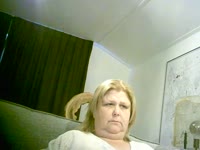 Wij zijn Sylvia 46 jaar en Paul 52 jaar en doen dit samen.Wij willen graag de mensen vermaken met ons sexgenot.Wij zijn voor alles in behalve  plas en poepsex..Dus heb je zin in een geil contact dan ben je bij ons op het goede adres.Tot horens en geile kusjes waar je maar wilt