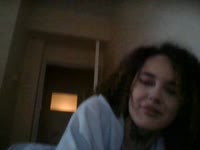 Hai ik ben Yusra 18 jaar en van Marokkaanse afkomst. Ik maak in mijn dagelijkse leven 18+  content en ervaar daar heel veel plezier in. Ik ben een vollere dame met grote borsten een dikke kont een klein buikje lief gezichtje en een bos vol krullen boven en beneden.ik doe aan augyo, foot, BDSM, SM, GFE, dominantie, onderdanigheid,en Golden shower fetisj. Naast fetisj doe ik ook aan twerken, boobie shows en samen spelen.