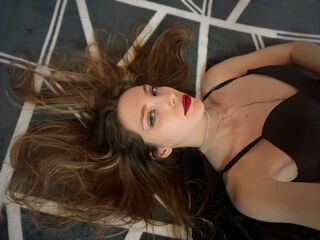 shaved pussy webcam AmyHuckabey