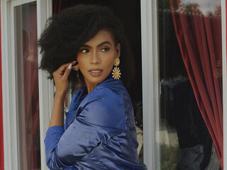 naked girl with webcam fingering pussy LiaWest