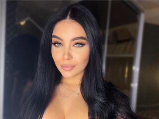 topless camgirl Ryva
