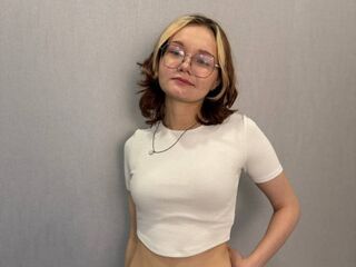 nude gamgirl ShemikaDestro