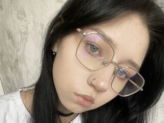 live chatroom ElizabethWalkerr