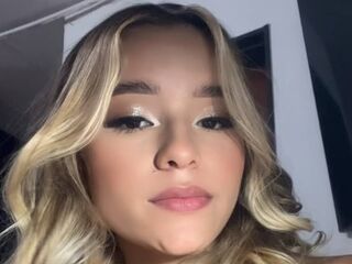 camgirl live AaishaCollin