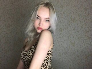 topless webcam girl AftonGitt