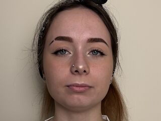 sexy webcamgirl AftonHickey