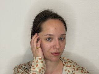 beautiful webcam girl AlbaTwine