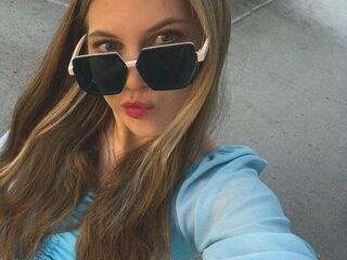 naked webcamgirl picture AlexaMalouf
