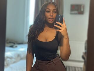 hot webcam slut AlynaRoss