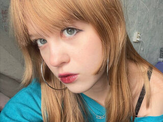 shower webcam AmberLune