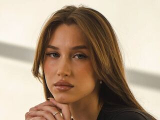 beautiful webcam girl AmelinaBrauberg