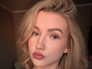 naughty chatroom AmyConnelly