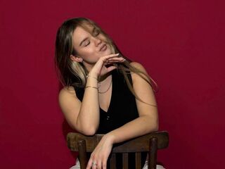 masturbating camgirl AureliaChirico