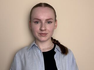 sexy camgirl picture BettyannGrenon