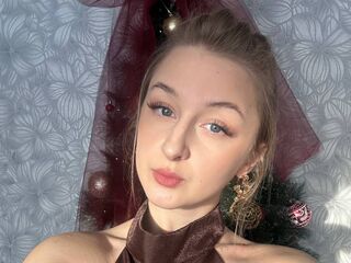 adultcam CharoletteHeckle