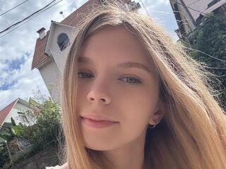 cybersex chatroom ChloeFruye