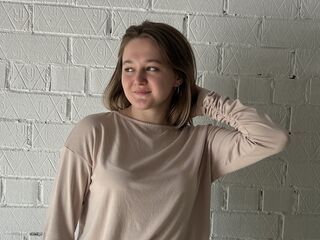 camgirl chat room ChristiaBenoy