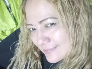naughty cam girl picture ClauMills