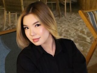 camgirl playing with dildo CordieMaceyak