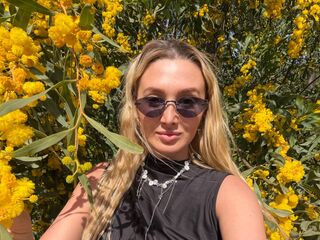 striptease DelaineClowerd