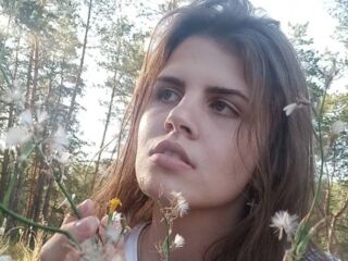 girl showing tits DelfinaSteedley