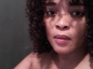 flirt chat room DelicateDiamond