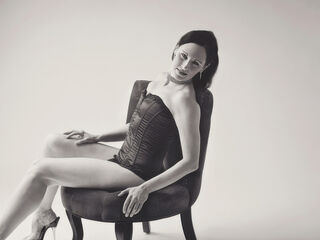 hot strip tease show DevonTaylor