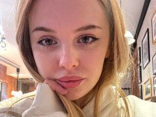 erotic cam video DevonaBradner
