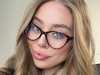 fingering girl webcam picture DianeWhitly