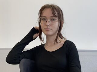 cam girl fingering DortheyBranco