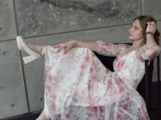 beautiful webcamgirl EarleneConaghan