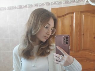 camgirl masturbating with dildo EdrisWauters