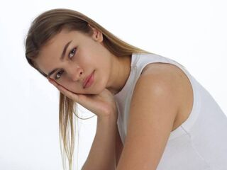 camgirl masturbating with sextoy ElizSautner