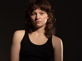 webcamgirl livesex ElvinaSerrata