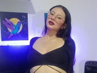 naughty cam girl EmberCullen