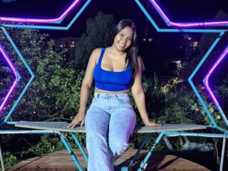 Kinky webcam EmiVoss