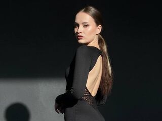 extreme cam EmilyGiffin