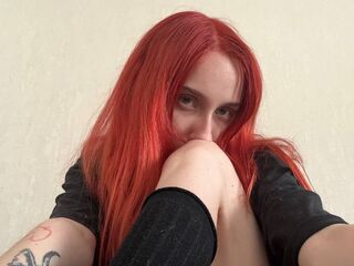 camslut showing pussy EmmaKrasnova