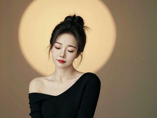 camslut topless EsmeBrowm