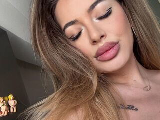 live webcam performer EvaBonnie