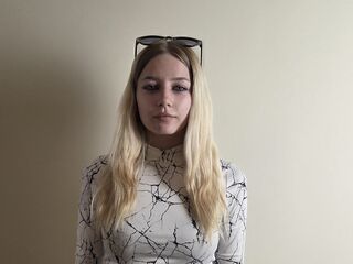 naked cam girl masturbating with sextoy EvelynReynaga