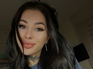 camgirl masturbating with vibrator GemmaCunard