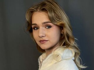 cam girl masturbating with sextoy HelenPetrini