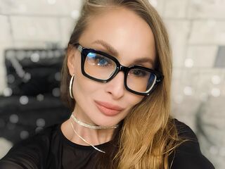 naughty camgirl fingering pussy HelenaBoyd