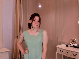 webcamgirl chat room HollisCantrill