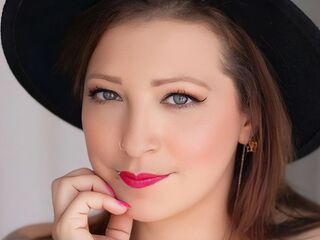 camgirl playing with vibrator JadeMoreau