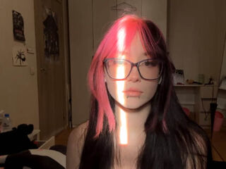 cam girl playing with vibrator JameyStaffieri