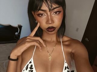 camgirl masturbating with sextoy JazCrochet