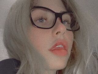 cam girl masturbating with dildo KatlynHoppel